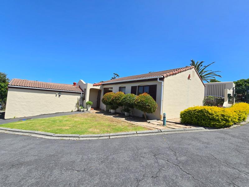 3 Bedroom Property for Sale in Heldervue Western Cape